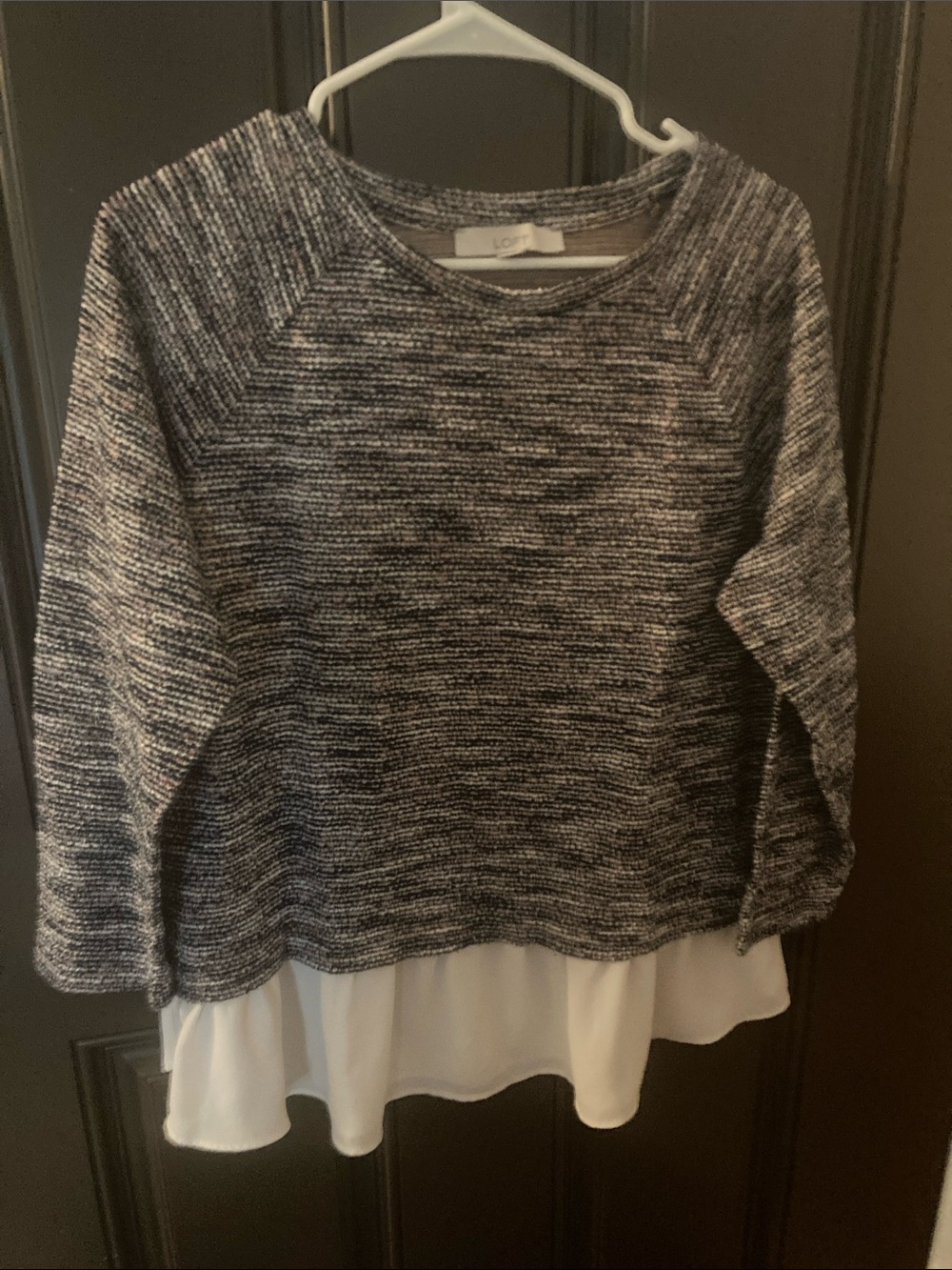 Loft woman’s top crew neck